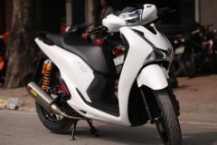 Vừa ra mắt, Honda SH 150i 2017 đã được thanh niên Hà Nội chi 55 triệu "độ kiểng"