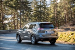 Nissan X-Trail diesel 2.0L mới ra mắt thị trường Anh Quốc với giá 826 triệu VNĐ