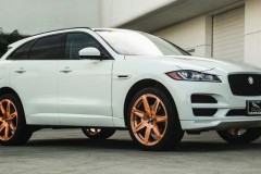 Jaguar F-PACE thử mang "giày mới" của Forgiato