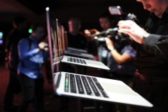 Apple loại bỏ biểu tượng 30 năm trên MacBook Pro