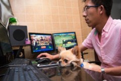 Choáng với game thủ thu nhập hàng chục triệu mỗi tháng nhờ cày game thuê