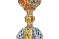 Cổ vật nghìn USD của hoàng đế nhà Thanh bị biến thành đèn bàn