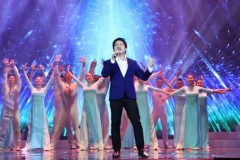Đang trao giải Nhân tài Đất Việt 2016