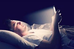 Điện thoại thông minh là thủ phạm gây rối loạn giấc ngủ