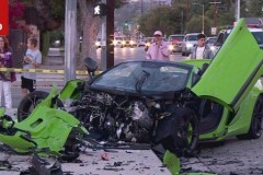 Đua xe đường phố, McLaren 650S vỡ tan phần đầu xe