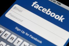 Facebook mua lại thông tin trên chợ đen để bảo vệ người dùng?