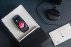 Galaxy Gear Fit 2 giảm giá sốc lên tới hơn 1 triệu đồng