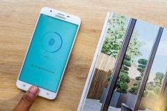 Galaxy J7 Prime cũng có phím Home ảo sử dụng ngon hơn iPhone