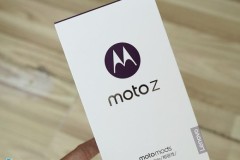 Hình ảnh thực tế chiếc smartphone siêu mỏng Moto Z