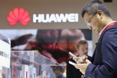 Huawei "lấn" thị trường của Apple và Samsung: Không dễ ăn!