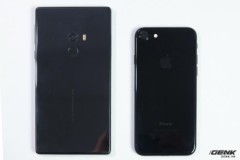 iPhone 7 Jet Black vs Xiaomi Mi MIX: đâu là chiếc smartphone bám vân hơn cả?
