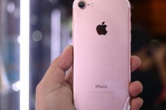 iPhone 7 vàng hồng giá dưới 15 triệu đồng vẫn ế khách