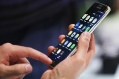 Samsung Galaxy S8 sẽ được trang bị màn hình cảm ứng lực giống iPhone?