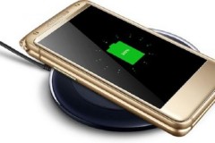 Samsung ra mắt điện thoại nắp gập W2017: Snapdragon 820, 4GB RAM, màn 4.2 inch