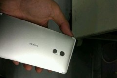 Smartphone Android Nokia có dải ăng ten rất giống iPhone 7