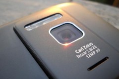 Smartphone Nokia cao cấp sẽ trang bị ống kính Carl Zeiss