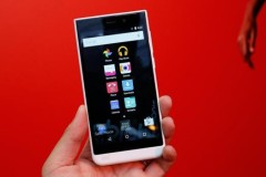 Smartphone thương hiệu Mỹ với pin khỏe vừa được giảm giá