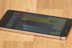 Smartphone thương hiệu Việt giống iPhone 4S được giảm giá