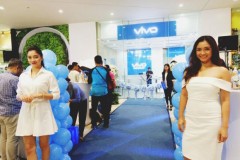 Tại sân nhà OPPO và Vivo đang từng bước đưa Apple vào thế bí