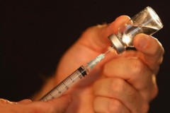 Thuốc tránh thai cho đàn ông bị dừng nghiên cứu vì tác dụng phụ