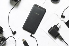 Trên tay Oppo F1s Matte Black: Lẽ ra nên xuất hiện sớm hơn