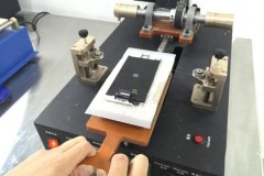 Cận cảnh quá trình ép kính màn hình iPhone tại Việt Nam