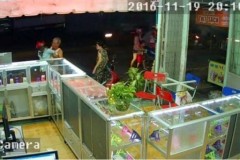 Khống chế tên cướp iPhone 6: Ông cụ cao thủ hay thanh niên bánh bèo?