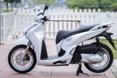 Cận cảnh xe tay ga phân khối lớn Honda SH 300i giá 248 triệu