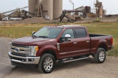 Ford cho biết khách hàng của F-Series Super Duty toàn chọn các phiên bản đắt tiền