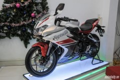 Benelli 302R giá 108,8 triệu đồng tại Việt Nam