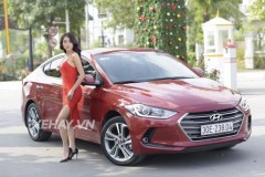 Giáng sinh nóng bỏng cùng Elantra và người đẹp