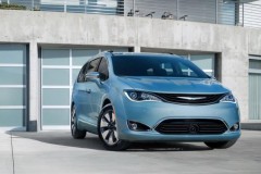 Mẫu xe điện Chrysler Pacifica sẽ vắng mặt tại triển lãm CES 2017