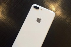 Rò rỉ video iPhone 7 màu trắng bóng Jet White