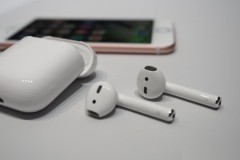 Tai nghe không dây “AirPods là một thành công vang dội”