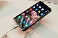 Honor Magic, smartphone màn hình cong đầu tiên của Huawei chính thức trình làng