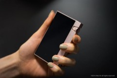 Astell & Kern ra mắt thêm hai phiên bản màu trắng và hồng Rose cho AK70 với số lượng giới hạn