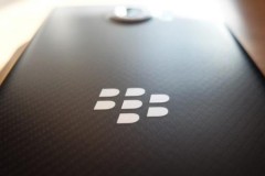 BlackBerry Mercury lộ ảnh render mới với cảm biến vân tay tích hợp vào bàn phím QWERTY