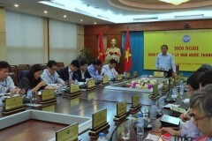 Bộ trưởng Trương Minh Tuấn: Tránh "đầu voi đuôi chuột" khi xử lý SIM kích hoạt sẵn