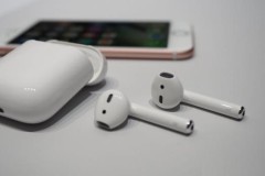 CEO Tim Cook: AirPods là một thành công vang dội