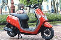 Honda Dunk scooter - Xe 50 phân khối cá tính, hiếm lạ tại Việt Nam