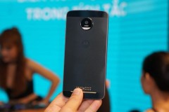 Lenovo công bố báo cáo tài chính quý II, doanh thu từ Moto Z không ngừng tăng