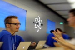 Nhân viên Apple Store than trời vì lỗi iPhone 6S