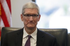 Tim Cook "buồn như mất sổ gạo" trong hội đàm cùng Donald Trump