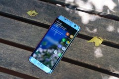 Xanh coral - xu hướng màu thanh lịch cho smartphone