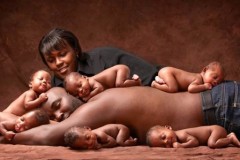 6 năm sau, ca sinh 6 TÁI HIỆN LẠI bức ảnh từng khiến thế giới chú ý, thật tuyệt vời