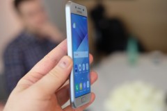 Cận cảnh từng chi tiết trên Galaxy A3 2017 mới ra mắt