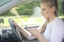 Điện thoại rảnh tay vẫn khiến tài xế phân tâm khi lái xe