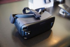 Ngày mai, mua Galaxy S7 Edge Black Pearl nhận được kính Gear VR 2