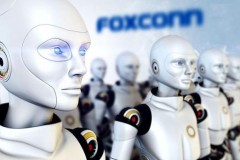 Công nhân nhà máy Foxconn sẽ mất việc bởi... robot