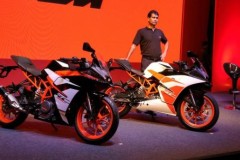 Cặp đôi mô tô giá "mềm" KTM RC390 và RC200 2017 cập bến Ấn Độ